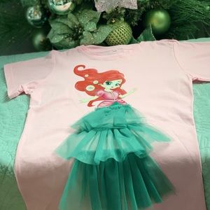 Hermosa playera para niña de la sirenita y elsa